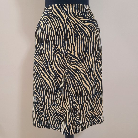 BETSEY JOHNSON Sexy Bombshell Pinup Knee Length Animal Print Midi Pockets Skirt - Picture 1 of 7